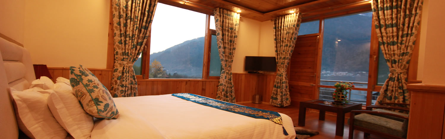 our family suite of manali cottage offers luxury and comfort at reasonable price